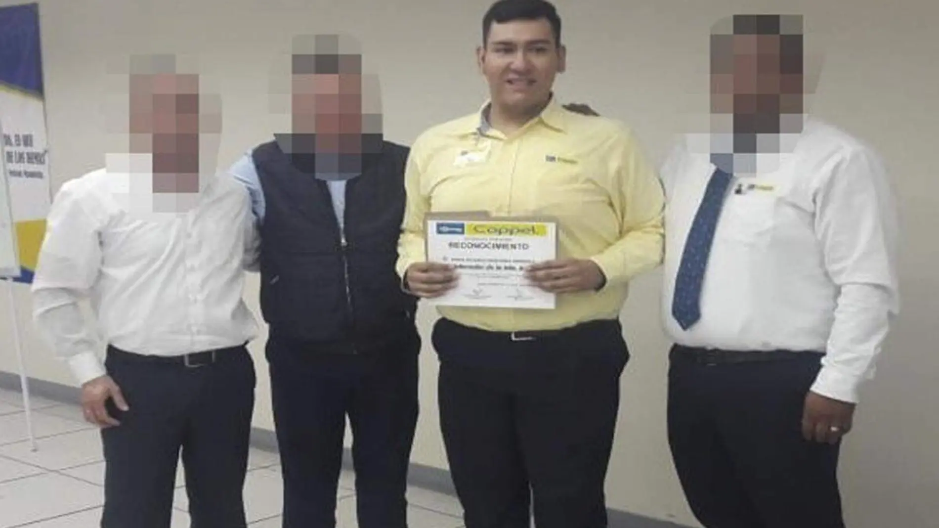 15 ok Tienda departamental mexicana despide a empleado por ser gay